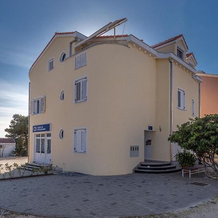 Apartments Dalmata 比奥格勒·纳·莫鲁 外观 照片