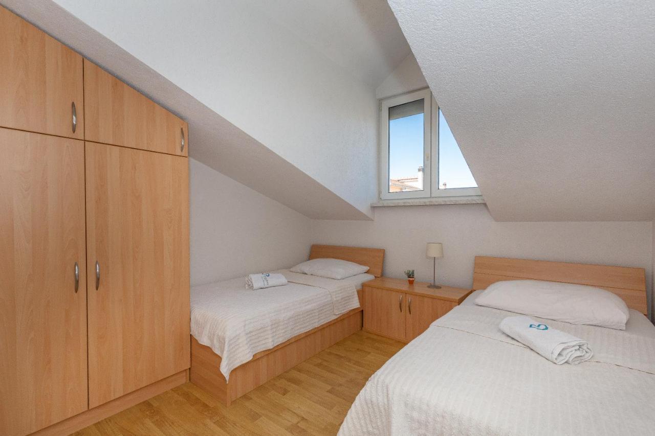 Apartments Dalmata 比奥格勒·纳·莫鲁 外观 照片