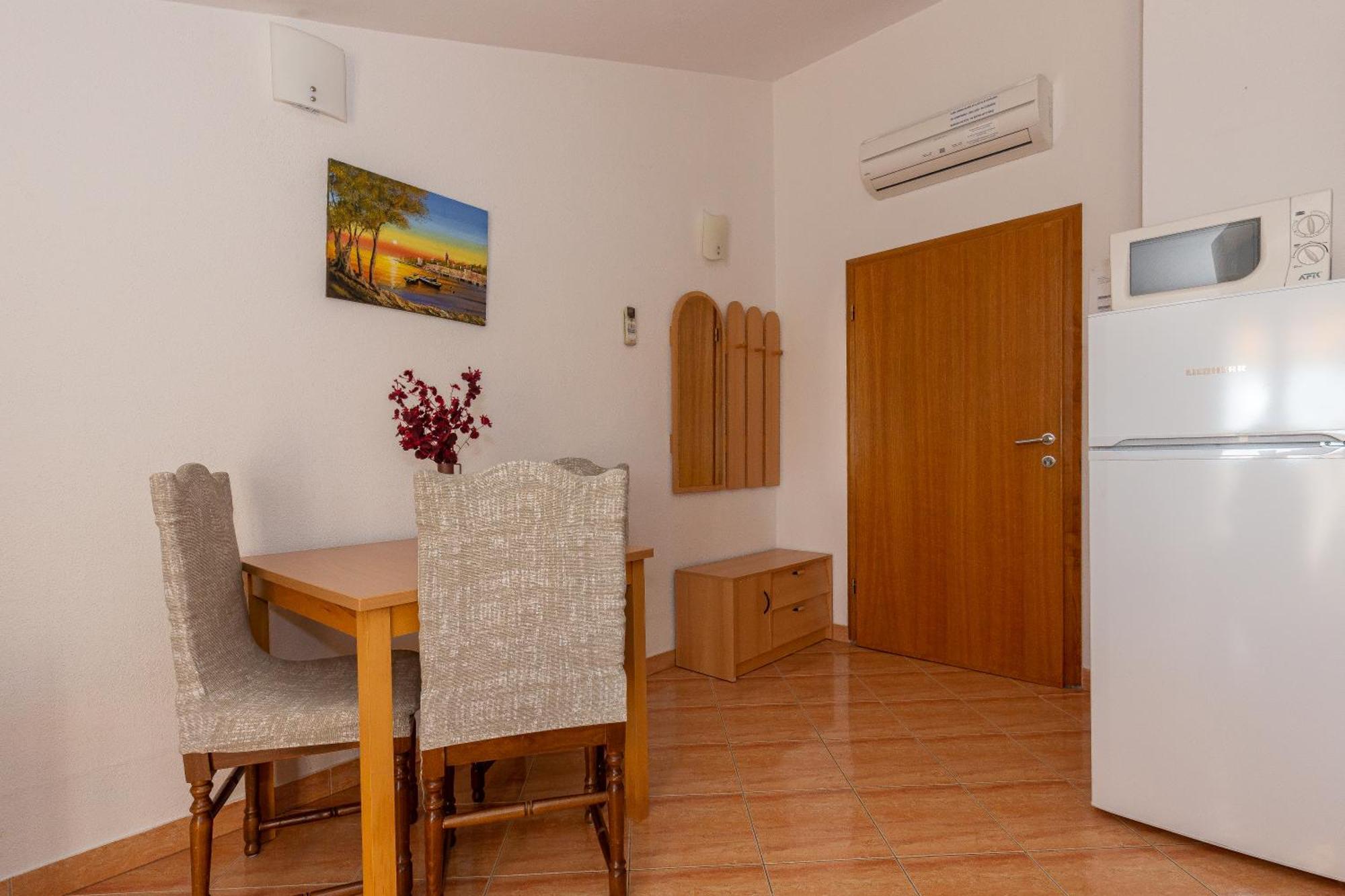 Apartments Dalmata 比奥格勒·纳·莫鲁 外观 照片