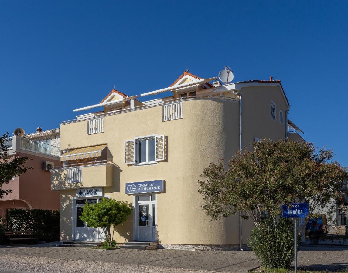Apartments Dalmata 比奥格勒·纳·莫鲁 外观 照片